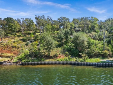 Lake Palestine Waterfront Lot in Gated, Golf Course Community on Eagles Bluff Golf Course in Texas - for sale on GolfHomes.com, golf home, golf lot