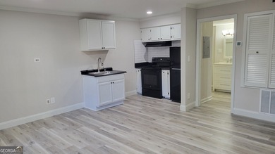 Welcome to easy, low-maintenance living in the highly desirable on Cross Creek Golf Course in Georgia - for sale on GolfHomes.com, golf home, golf lot