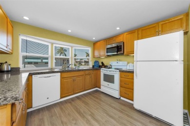 NEW PRICE ALERT - BEAUTIFULLY UPDATED DOUBLE-WIDE with FABULOUS on Tarpon Springs Golf Course in Florida - for sale on GolfHomes.com, golf home, golf lot