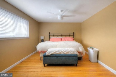 Welcome to 121 Bound Brook Ct in Washington Twp!Don't miss this on Wedgwood Country Club in New Jersey - for sale on GolfHomes.com, golf home, golf lot