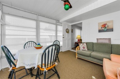 NEW PRICE ALERT - BEAUTIFULLY UPDATED DOUBLE-WIDE with FABULOUS on Tarpon Springs Golf Course in Florida - for sale on GolfHomes.com, golf home, golf lot