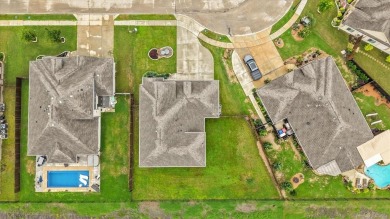 Get your tees and clubs ready! This 4 bedroom, 2.5 bath move in on Stone River Golf Club in Texas - for sale on GolfHomes.com, golf home, golf lot