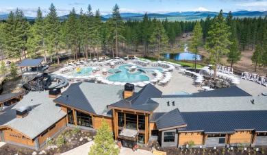 Special incentive - Developer will pay Buyer's HOA dues until on Sunriver Caldera Springs Golf Course in Oregon - for sale on GolfHomes.com, golf home, golf lot