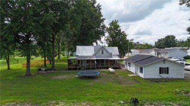 Charming 4-bedroom, 1-bath home in the heart of Tipton! This on Tipton Country Club in Missouri - for sale on GolfHomes.com, golf home, golf lot