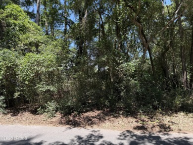 Vacant homesite in the heart of Dataw Island.  Lot is situated on Dataw Island Club in South Carolina - for sale on GolfHomes.com, golf home, golf lot