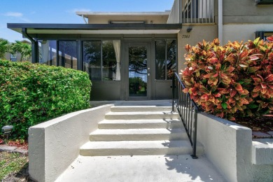 Charming and spacious 2-bedroom, 2-bathroom townhome located on Heritage Ridge Golf Club in Florida - for sale on GolfHomes.com, golf home, golf lot