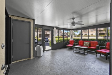 Charming and spacious 2-bedroom, 2-bathroom townhome located on Heritage Ridge Golf Club in Florida - for sale on GolfHomes.com, golf home, golf lot