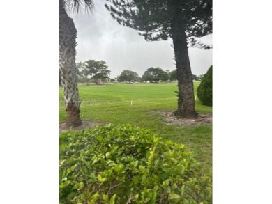 Beautifully maintained 2-bedroom, 2-bathroom condo nestled in a on Oriole Golf and Tennis Club in Florida - for sale on GolfHomes.com, golf home, golf lot