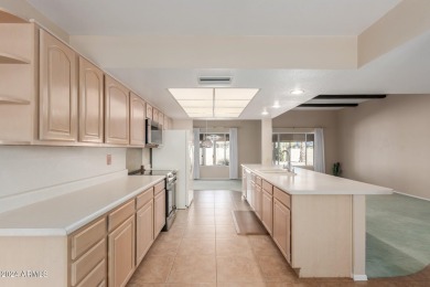 Welcome to this bright and spacious 2-bedroom, 2-bathroom Sun on PalmBrook Country Club in Arizona - for sale on GolfHomes.com, golf home, golf lot