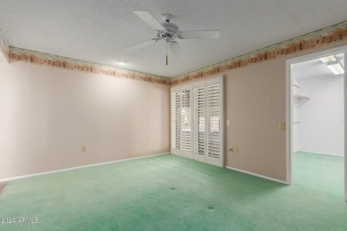 Welcome to this bright and spacious 2-bedroom, 2-bathroom Sun on PalmBrook Country Club in Arizona - for sale on GolfHomes.com, golf home, golf lot