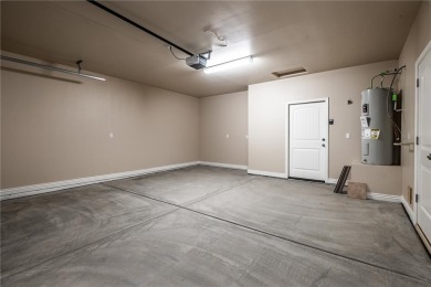 BRAND NEW GOLF COURSE HOME WITH A LARGE GARAGE ( 665 sqft Garage on Valle Vista Golf Course in Arizona - for sale on GolfHomes.com, golf home, golf lot