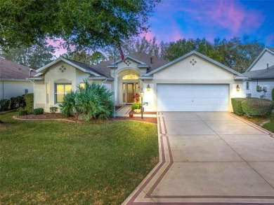 Welcome to life in the midst of the sprawling fairways and on Oakleigh Executive Golf Course in Florida - for sale on GolfHomes.com, golf home, golf lot