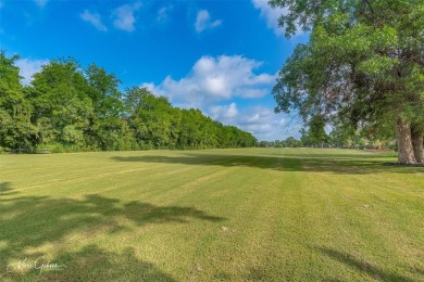 Luxury Executive Home in One of Bossier City's Elite Gated on The Golf Club At StoneBridge in Louisiana - for sale on GolfHomes.com, golf home, golf lot