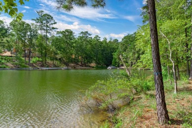 Lakefront lot in Richland Pointe subdivision! This is a very on Reynolds Lake Oconee - The Oconee in Georgia - for sale on GolfHomes.com, golf home, golf lot