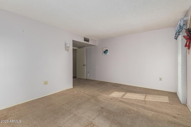 WOW. priced to sell. This Gemini Twin features 2 bedrooms, 2 on Pebblebrook Golf Course in Arizona - for sale on GolfHomes.com, golf home, golf lot