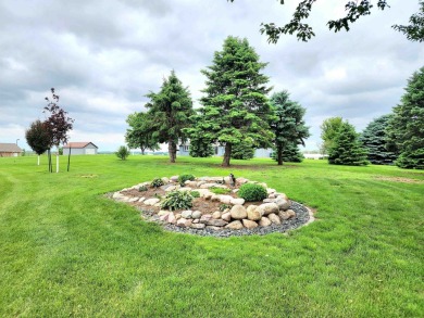 Beautiful Golf Course Retreat on .62 Acres - Move-In Ready on The Ridge Golf Club in Iowa - for sale on GolfHomes.com, golf home, golf lot