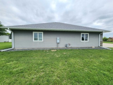 Beautiful Golf Course Retreat on .62 Acres - Move-In Ready on The Ridge Golf Club in Iowa - for sale on GolfHomes.com, golf home, golf lot