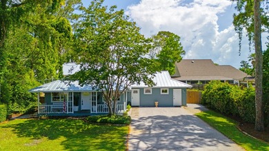 Renovated Beach Cottage w/ private Pool, Bay Access & DREAM on The Golf Garden of Destin in Florida - for sale on GolfHomes.com, golf home, golf lot