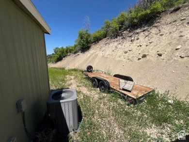 This effectively brand new home is located in the gated Skyline on Skyline Mountain Resort and Golf Course in Utah - for sale on GolfHomes.com, golf home, golf lot
