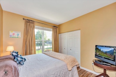 *Home Sale Contingency - Continue to Show* Resort-style living on Mistwood Golf Club in Illinois - for sale on GolfHomes.com, golf home, golf lot