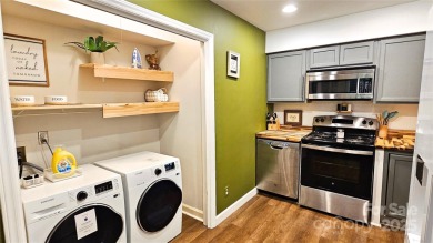 Beautiful end-unit condo in South Park , newly remodeled on Carmel Country Club in North Carolina - for sale on GolfHomes.com, golf home, golf lot