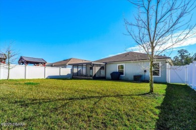 Come see this 4 bedroom/2 bath home. Enjoy all the amenities on Grand Reserve Golf Course in Florida - for sale on GolfHomes.com, golf home, golf lot