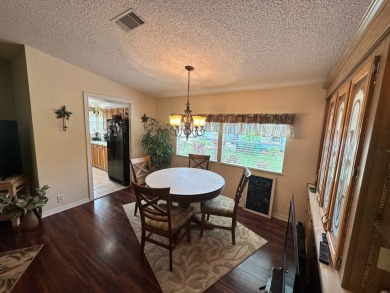 This well cared for 2-bedroom, 2 bathrooms Palm Harbor home on Del Tura Golf and Country Club in Florida - for sale on GolfHomes.com, golf home, golf lot