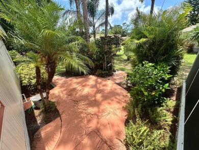 This well cared for 2-bedroom, 2 bathrooms Palm Harbor home on Del Tura Golf and Country Club in Florida - for sale on GolfHomes.com, golf home, golf lot