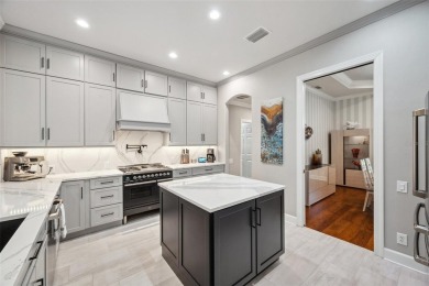 Under contract-accepting backup offers. Discover country club on Fox Hollow Golf Club in Florida - for sale on GolfHomes.com, golf home, golf lot