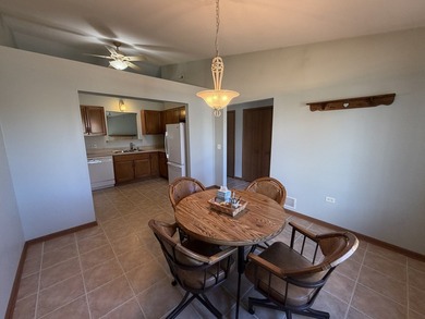 Fabulous west side location condo available in Fairway Estates on Inwood Golf Course in Illinois - for sale on GolfHomes.com, golf home, golf lot