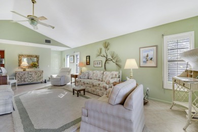 Fantastic 3 bedroom, 2 bath home overlooking the 6th hole of on Heritage Ridge Golf Club in Florida - for sale on GolfHomes.com, golf home, golf lot