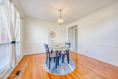 Looking for a spacious home that's conveniently located to on Gettysvue Country Club in Tennessee - for sale on GolfHomes.com, golf home, golf lot