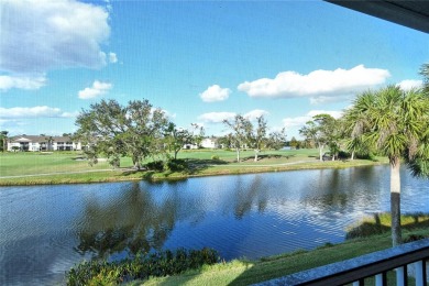 Welcome to this beautifully maintained 2-bedroom, 2-bathroom on Heritage Oaks Golf and Country Club in Florida - for sale on GolfHomes.com, golf home, golf lot