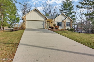 A great home with great bones in a great neighborhood!  This on Heatherhurst Golf Course in Tennessee - for sale on GolfHomes.com, golf home, golf lot