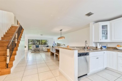 Bright and Spacious 2 Bed +Den/2.5 Bath Townhouse in beautiful on  in Florida - for sale on GolfHomes.com, golf home, golf lot
