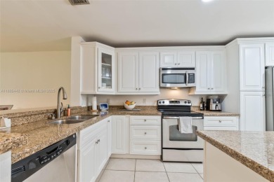 Bright and Spacious 2 Bed +Den/2.5 Bath Townhouse in beautiful on  in Florida - for sale on GolfHomes.com, golf home, golf lot