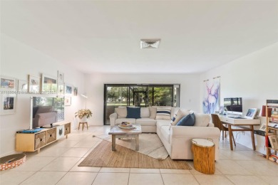 Bright and Spacious 2 Bed +Den/2.5 Bath Townhouse in beautiful on  in Florida - for sale on GolfHomes.com, golf home, golf lot
