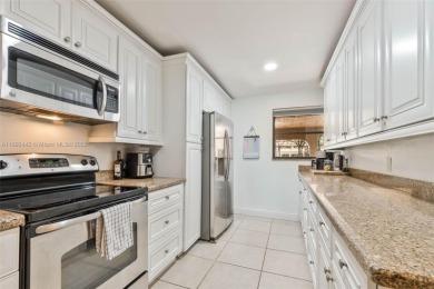 Bright and Spacious 2 Bed +Den/2.5 Bath Townhouse in beautiful on  in Florida - for sale on GolfHomes.com, golf home, golf lot