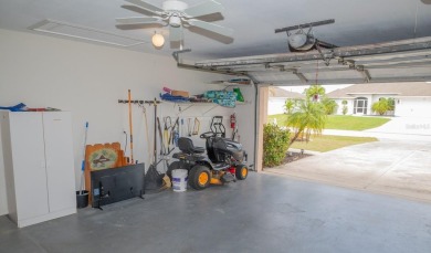 Don't miss out on this lovely 3 bedroom, 2 bath, 2 car garage on Pinemoor West Golf Club in Florida - for sale on GolfHomes.com, golf home, golf lot