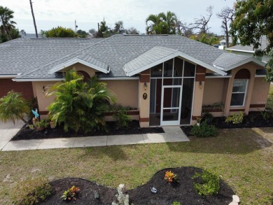 Don't miss out on this lovely 3 bedroom, 2 bath, 2 car garage on Pinemoor West Golf Club in Florida - for sale on GolfHomes.com, golf home, golf lot