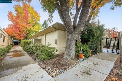 Immaculate 1 bedroom, 1 bath level-in Mendocino model. This on Rossmoor Golf Course in California - for sale on GolfHomes.com, golf home, golf lot