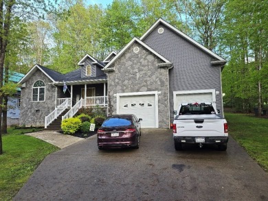 Stunning One-Level Home in Glade Springs Resort Must see this on Glade Springs Resort Golf Course in West Virginia - for sale on GolfHomes.com, golf home, golf lot