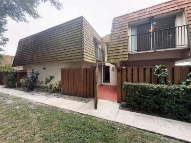 Discover this charming townhouse with 3 spacious bedrooms and 3 on Pine Island Ridge Country Club in Florida - for sale on GolfHomes.com, golf home, golf lot
