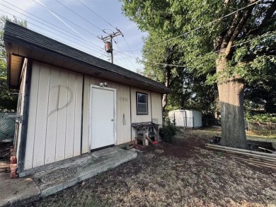 For Sale - Spacious 3 Bed / 2 Bath Home + Workshop | Midwest on Midwest City Municipal Golf Course in Oklahoma - for sale on GolfHomes.com, golf home, golf lot