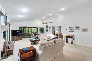 Welcome to this 3 bedroom, 3 bathroom spacious home in the on Keowee Key Golf and Country Club in South Carolina - for sale on GolfHomes.com, golf home, golf lot