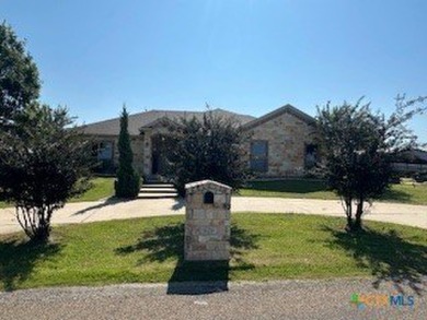 This stunning 4 bedroom, 2 bath home with a sparkling pool is on Gatesville Country Club in Texas - for sale on GolfHomes.com, golf home, golf lot