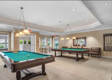Stunning 2/2 condo in the heart of Aventura! Walk in closets in on Turnberry Isle Resort and Club in Florida - for sale on GolfHomes.com, golf home, golf lot