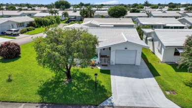 Spacious 2BR/2BA on Large Corner Lot in Leisureville! Bright and on Leisureville Community Golf Course in Florida - for sale on GolfHomes.com, golf home, golf lot