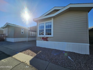 Fully Furnished W/2017 Golf Cart! Big Beautiful 2 Bed 2 Bath on Viewpoint Golf Resort in Arizona - for sale on GolfHomes.com, golf home, golf lot