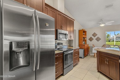 Paytas Built & Well Maintained 3 Bedroom 2 Bath home in sought on Spruce Creek Golf Club in Florida - for sale on GolfHomes.com, golf home, golf lot